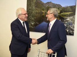 Encontro de S. E. o Presidente da República com o professor Flogaitis, Presidente da…