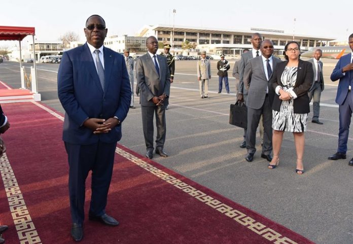 Chegada de S. E. o Presidente da República a Dacar para a sua visita…