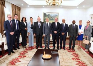 O Presidente da República recebeu, esta tarde, 30, em visita de cortesia, o Ministro…