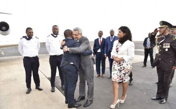 Presidente da República recebe o seu homólogo Moçambicano, Filipe Jacinto Nyusi O Presidente, Jorge…