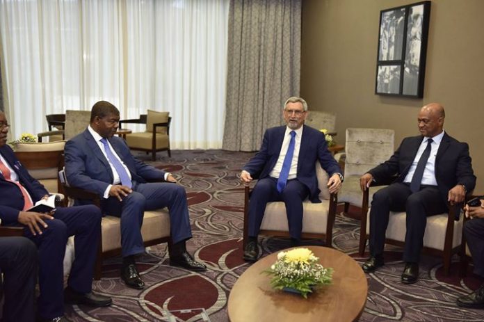 Presidente da República recebe Presidente angolano em encontro bilateral O Presidente Jorge Carlos Fonseca…