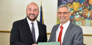 Presidente da República recebe visita de cortesia dos Ministros da Defesa de Portugal e…