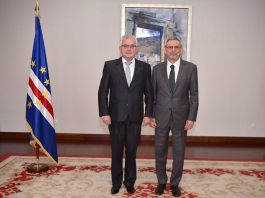 Presidente da República recebeu cartas credenciais do novo Embaixador da Eslováquia, Senhor Oldrich Hlavacek…