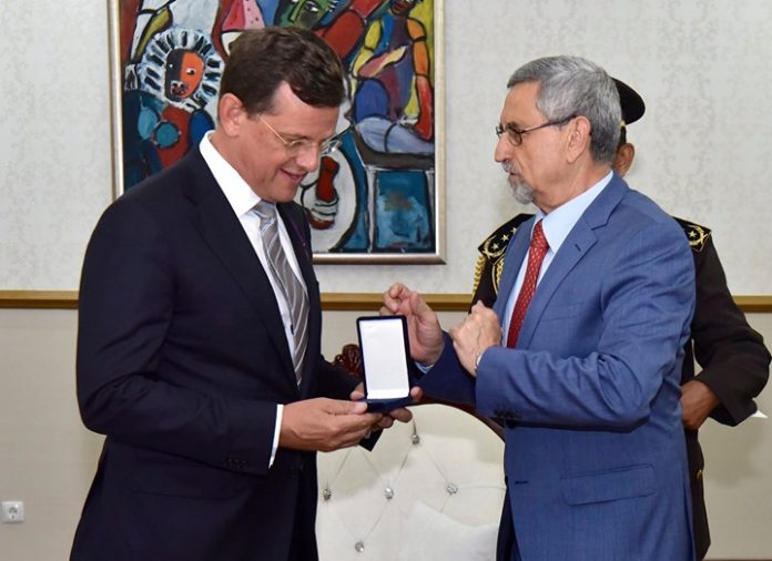 O Presidente da Republica recebeu, em audiência, o embaixador dos Países-Baixos acreditado em Cabo…