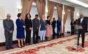 Cumprimentos de Boas Festas ao presidente da Assembleia Nacional e delega&ccedi…