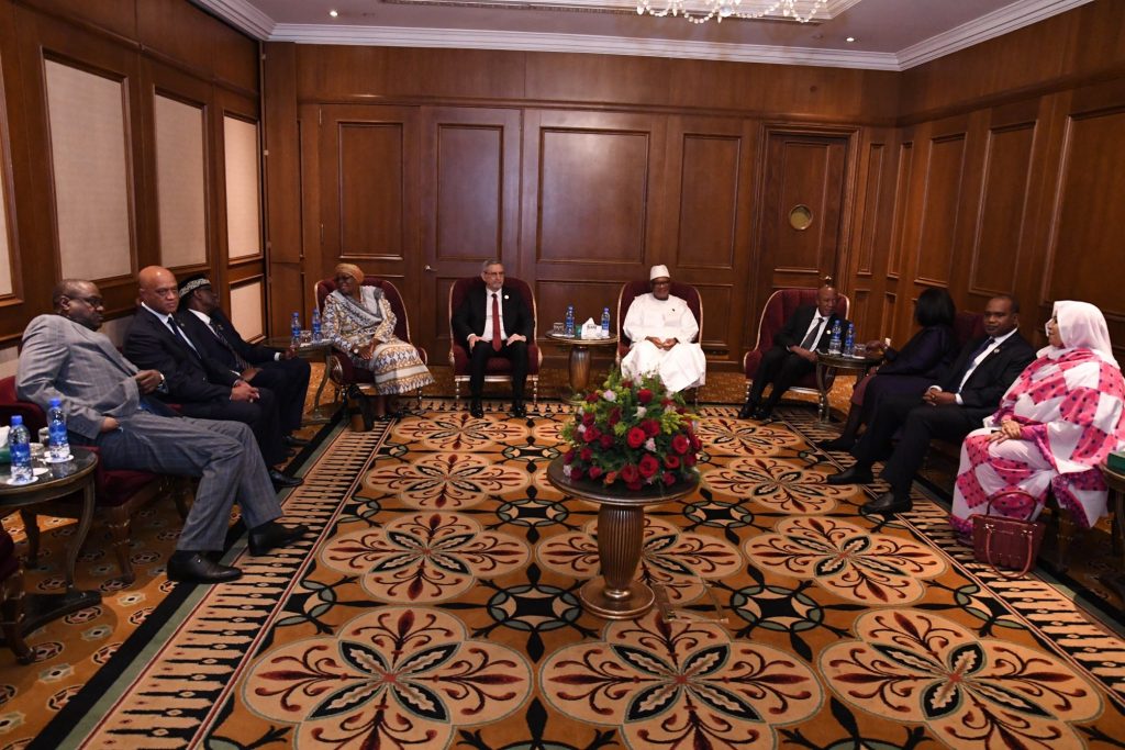 33.ª Cimeira dos Chefes de Estado e de Governo da União Africana.
P…