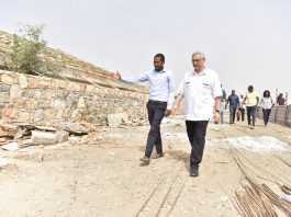 No Segundo dia da sua visita oficial à ilha do Maio, o Presidente da Rep…
