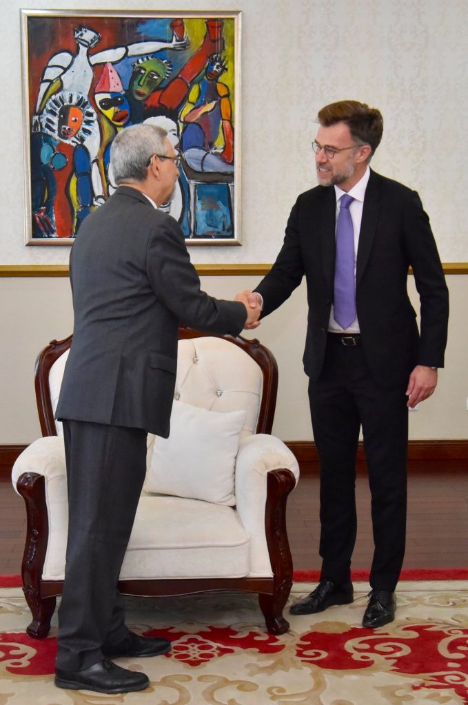 Presidente da República recebe visita de uma delegação gov…