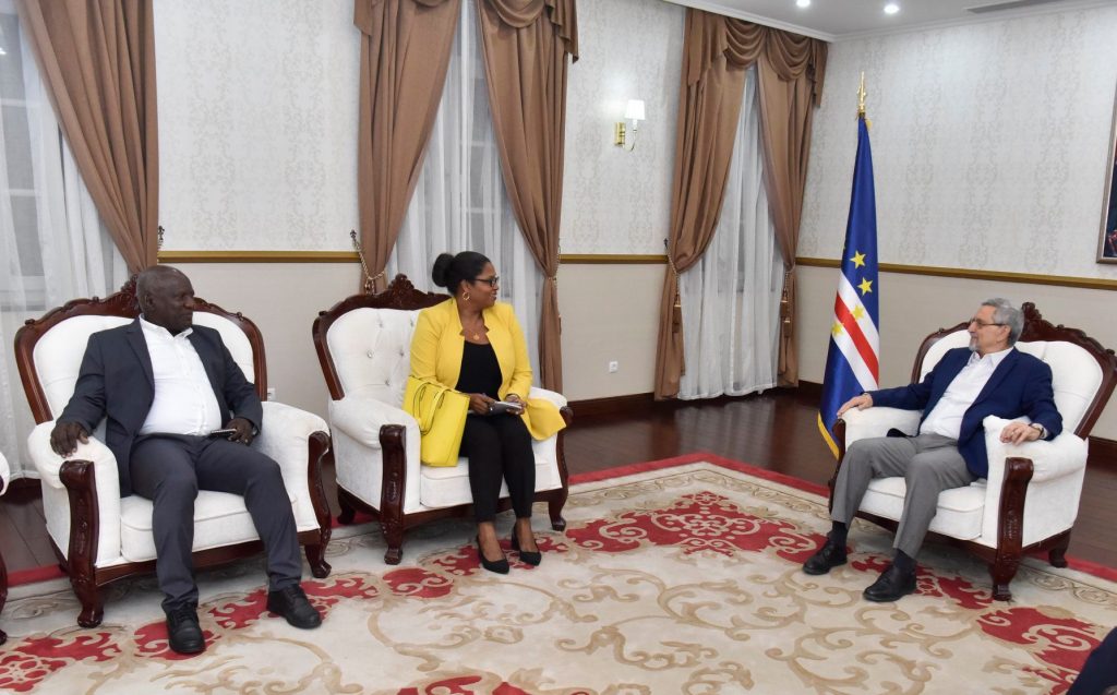 Encontro com os Representantes dos Sindicatos UNTC-CS, Senhora Joaquina Almeida…