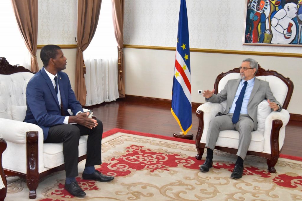 Encontro com o representante da Igreja Adventista, Pastor Natalino Martins.
Pal…