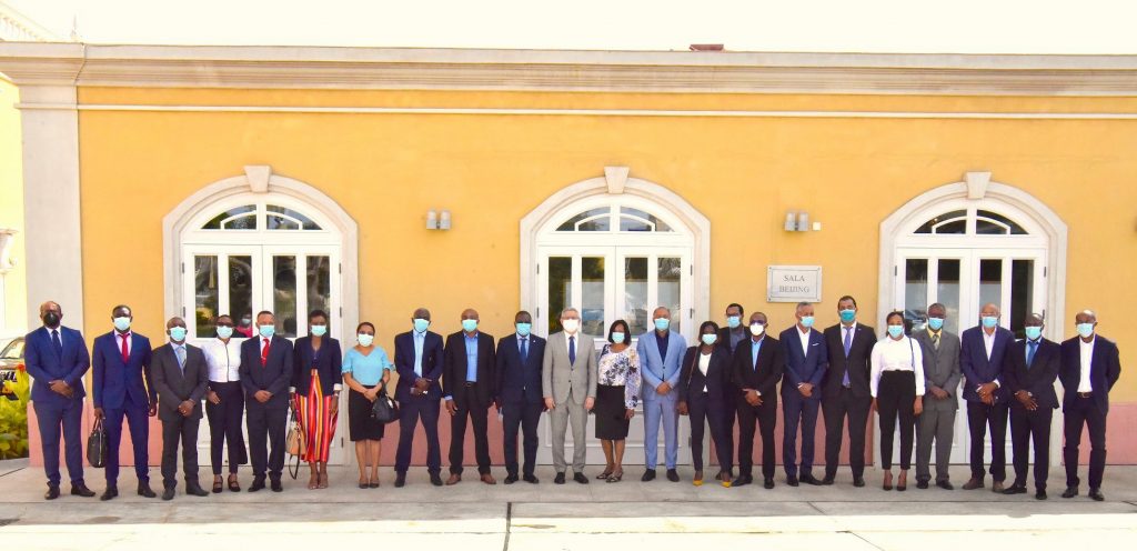 Presidente da República encontra-se com os eleitos municipais saídos das últimas ele…