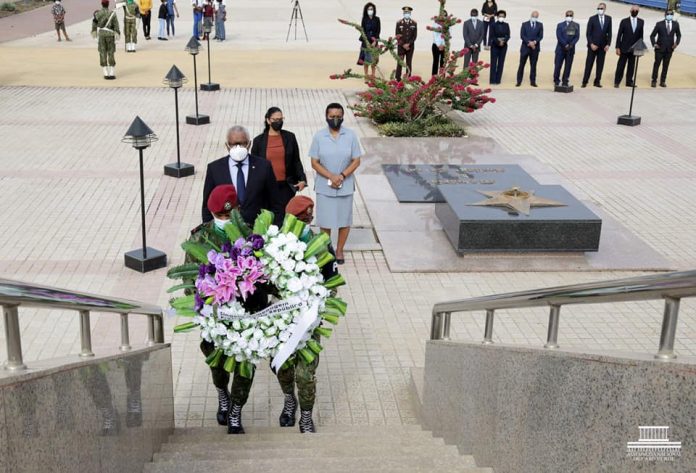 Deposição de coroa de flores no Memorial Amílcar Cabral pelo Presidente da República, em…