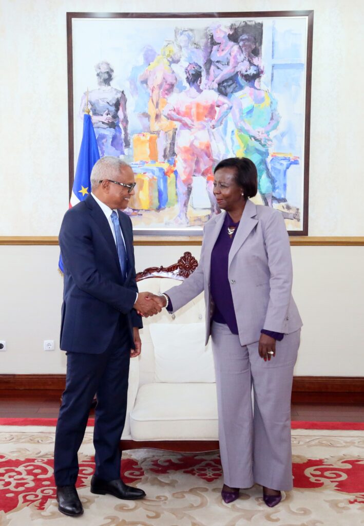 Cabo Verde mostra o caminho para uma possível via de solução para os problemas que enfrentamos todos os dias”