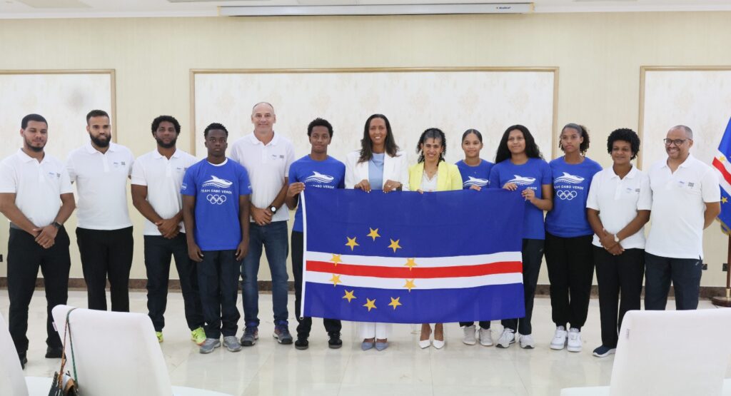 Presidente da República Interina entrega Bandeira Nacional à delegação cabo-verdiana aos Jogos Olímpicos da Juventude Dakar 2026